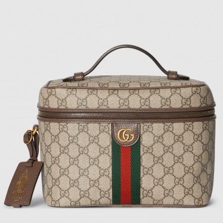 Gucci Porter Medium Travel Bag in Beige GG Supreme Canvas