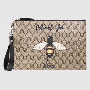 Gucci Portfolio Pouch in Beige GG Supreme with Bee Print 